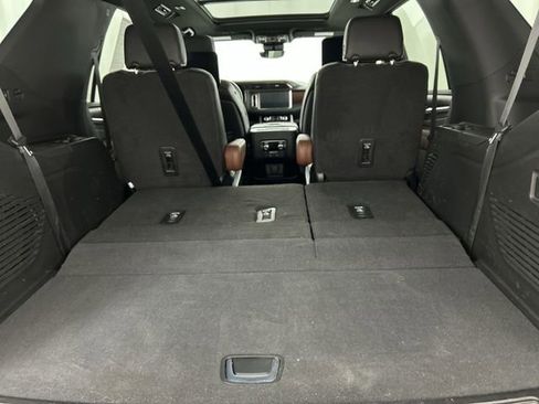 Used 2023 GMC Yukon Denali Ultimate AWD/4WD image 7