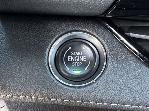 Used 2025 Buick Enclave Preferred image 10