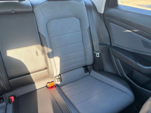 Used 2025 Volkswagen Jetta SE image 34