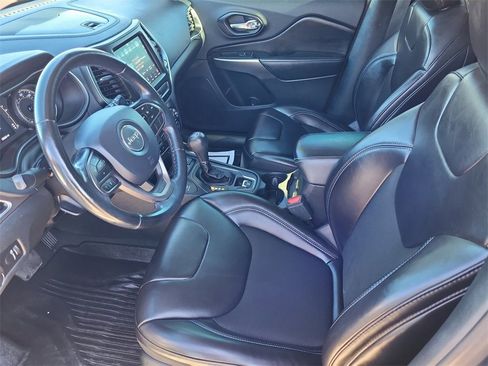 Used 2020 Jeep Cherokee Latitude w/ Quick Order Package 26F North image 7