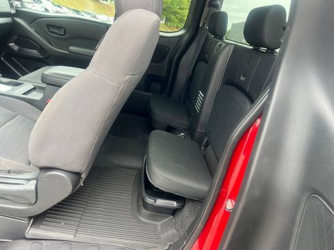 Used 2022 Nissan Frontier S w/ Technology Package image 24