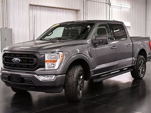 Used 2022 Ford F150 XLT w/ Equipment Group 301A Mid image 3