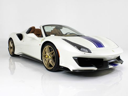Used 2020 Ferrari 488 Pista Spider image 7