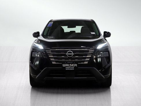 Used 2025 Nissan Rogue SV AWD/4WD image 8
