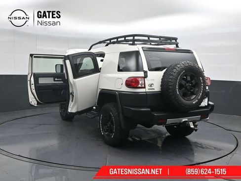 Used 2008 Toyota FJ Cruiser 4WD image 49
