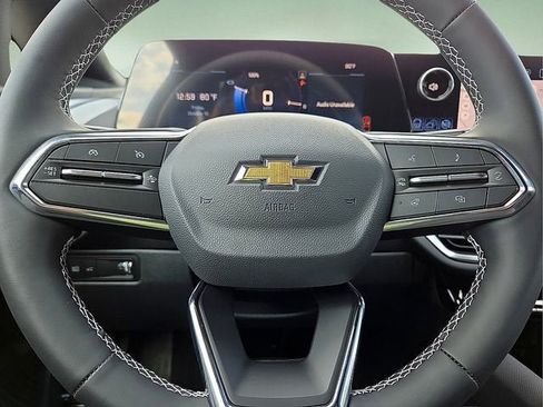 New 2026 Chevrolet Equinox EV LT w/ Convenience Package II AWD/4WD image 24