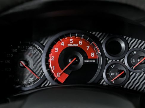 Used 2020 Nissan GT-R NISMO AWD/4WD image 25