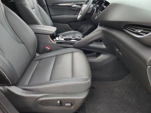 Used 2023 Buick Envision Essence image 18