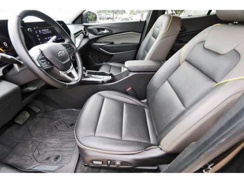 Used 2025 Chevrolet Trax ACTIV w/ Driver Confidence Package FWD image 11