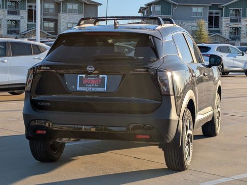 New 2026 Nissan Kicks SV FWD image 4