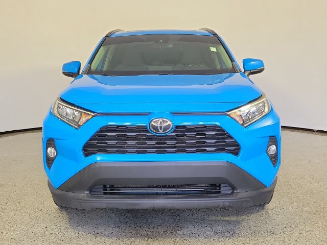 Used 2020 Toyota RAV4 XLE w/ Convenience Package AWD/4WD image 3