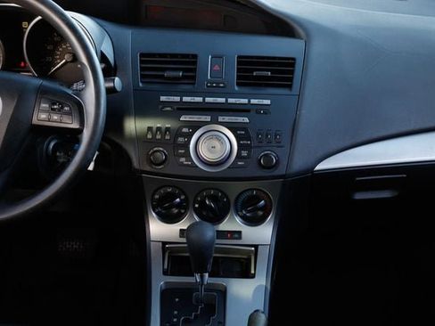 Used 2011 MAZDA MAZDA3 i Touring image 37