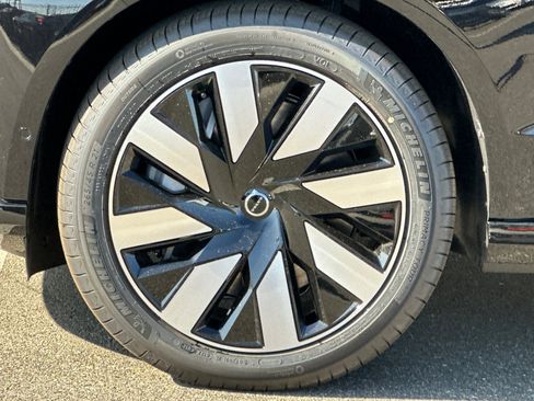 New 2025 Volvo EX90 Ultra image 31