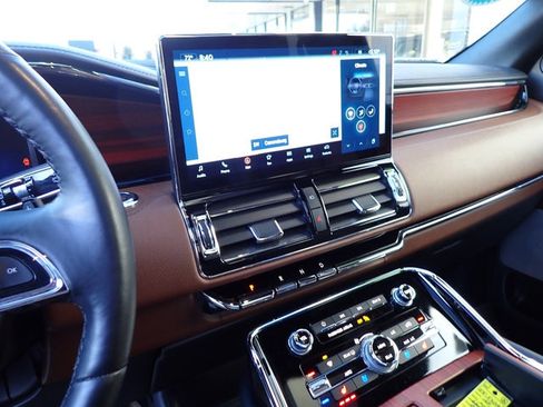 Certified 2024 Lincoln Navigator Reserve image 22