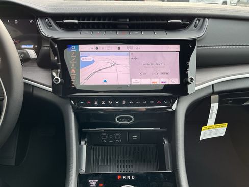 New 2026 Jeep Grand Cherokee Limited image 14