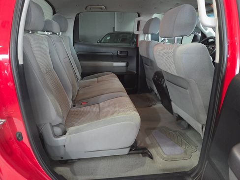 Used 2010 Toyota Tundra 4x4 CrewMax image 23