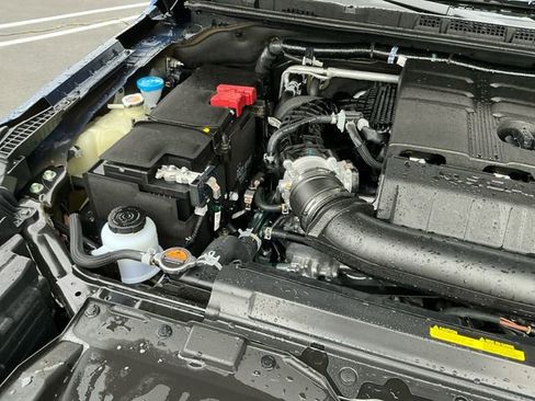 New 2026 Nissan Frontier SV AWD/4WD image 19