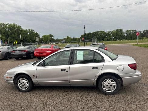 Used 2002 Saturn S-Series SL FWD image 8