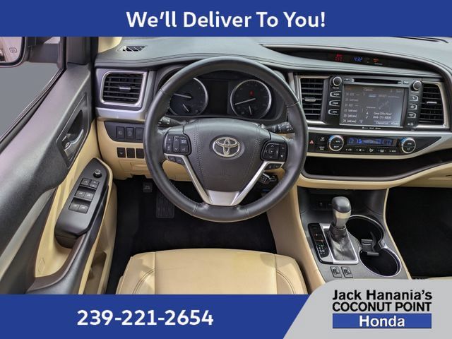 Used 2018 Toyota Highlander XLE FWD image 18