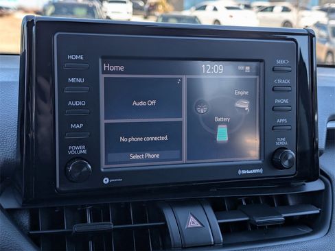 Used 2021 Toyota RAV4 LE image 16