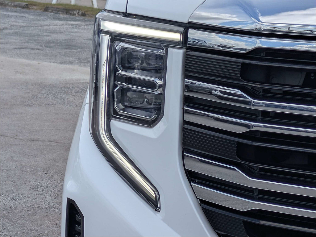 Used 2023 GMC Sierra 1500 SLT w/ SLT Premium Package AWD/4WD image 13