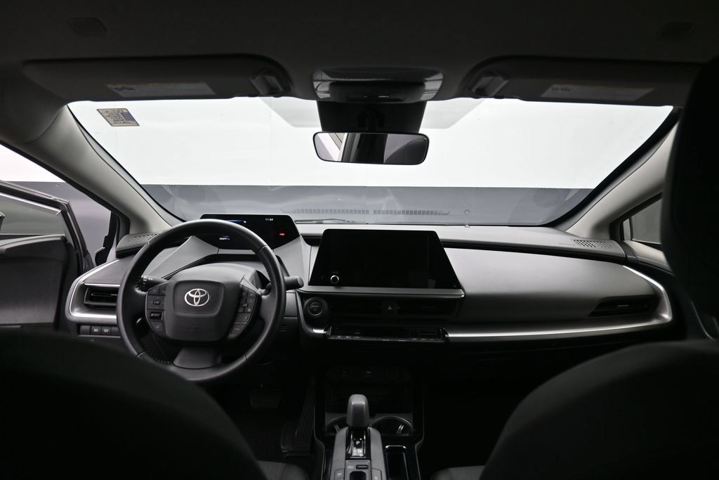Certified 2024 Toyota Prius LE FWD image 24