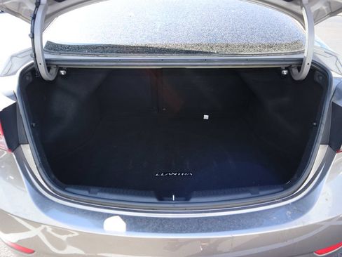 Used 2015 Hyundai Elantra SE w/ Option Group 03 FWD image 11