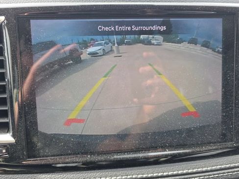 Used 2023 Chrysler Pacifica Limited FWD image 20