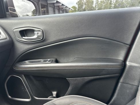 Used 2018 Jeep Compass Sport AWD/4WD image 21