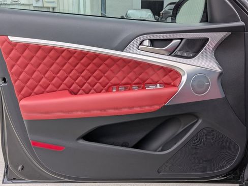 Used 2023 Genesis G70 3.3T w/ Sport Prestige Package image 10