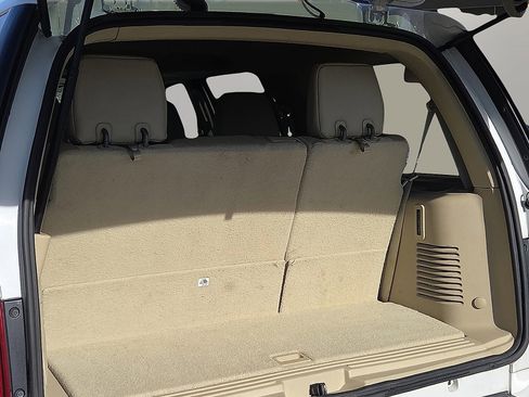 Used 2016 Ford Expedition Limited w/ Equipment Group 301A image 9