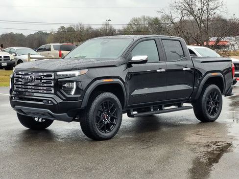 New 2026 GMC Canyon Denali w/ LPO, Denali Black Edition image 3