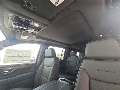 New 2026 GMC Yukon XL Denali w/ Sun & Power Step Package AWD/4WD image 15