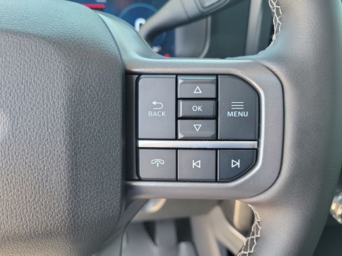 Used 2024 GMC Sierra 1500 AT4 w/ Technology Package AWD/4WD image 24