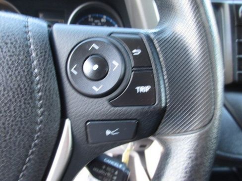 Used 2017 Toyota RAV4 LE w/ Carpet Mat Package FWD image 20