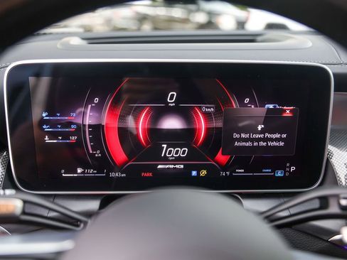 Used 2025 Mercedes-Benz GLC 43 AMG 4MATIC image 14