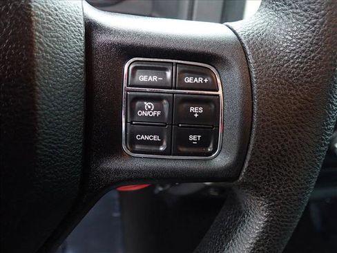 Used 2016 RAM 1500 Classic SLT AWD/4WD image 12