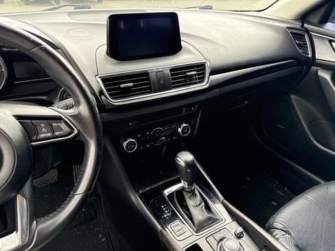 Used 2018 MAZDA MAZDA3 Grand Touring FWD image 12