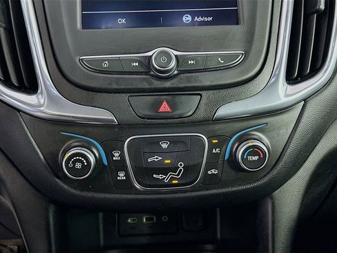 Used 2020 Chevrolet Equinox LT AWD/4WD image 16