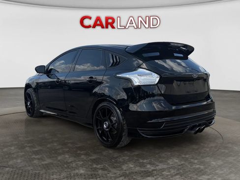 Used 2017 Ford Focus ST w/ Equipment Group 401A FWD image 12