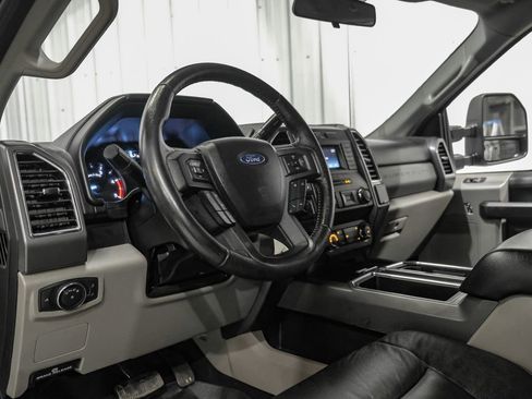 Used 2019 Ford F250 XL w/ STX Appearance Package AWD/4WD image 14