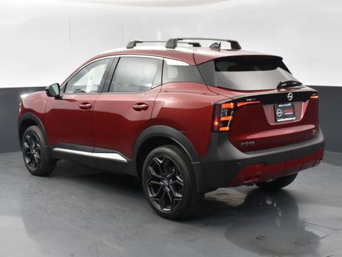 New 2026 Nissan Kicks SR w/ Illumination Package FWD image 6