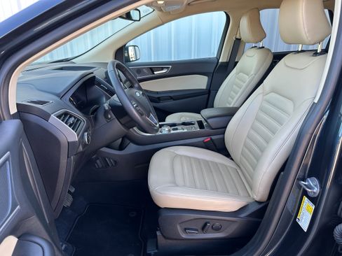 Used 2023 Ford Edge SEL image 11