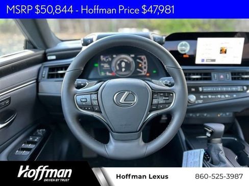 New 2025 Lexus ES 300h w/ Premium Package image 22