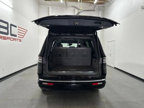 Used 2024 Jeep Grand Wagoneer Series III AWD/4WD image 13