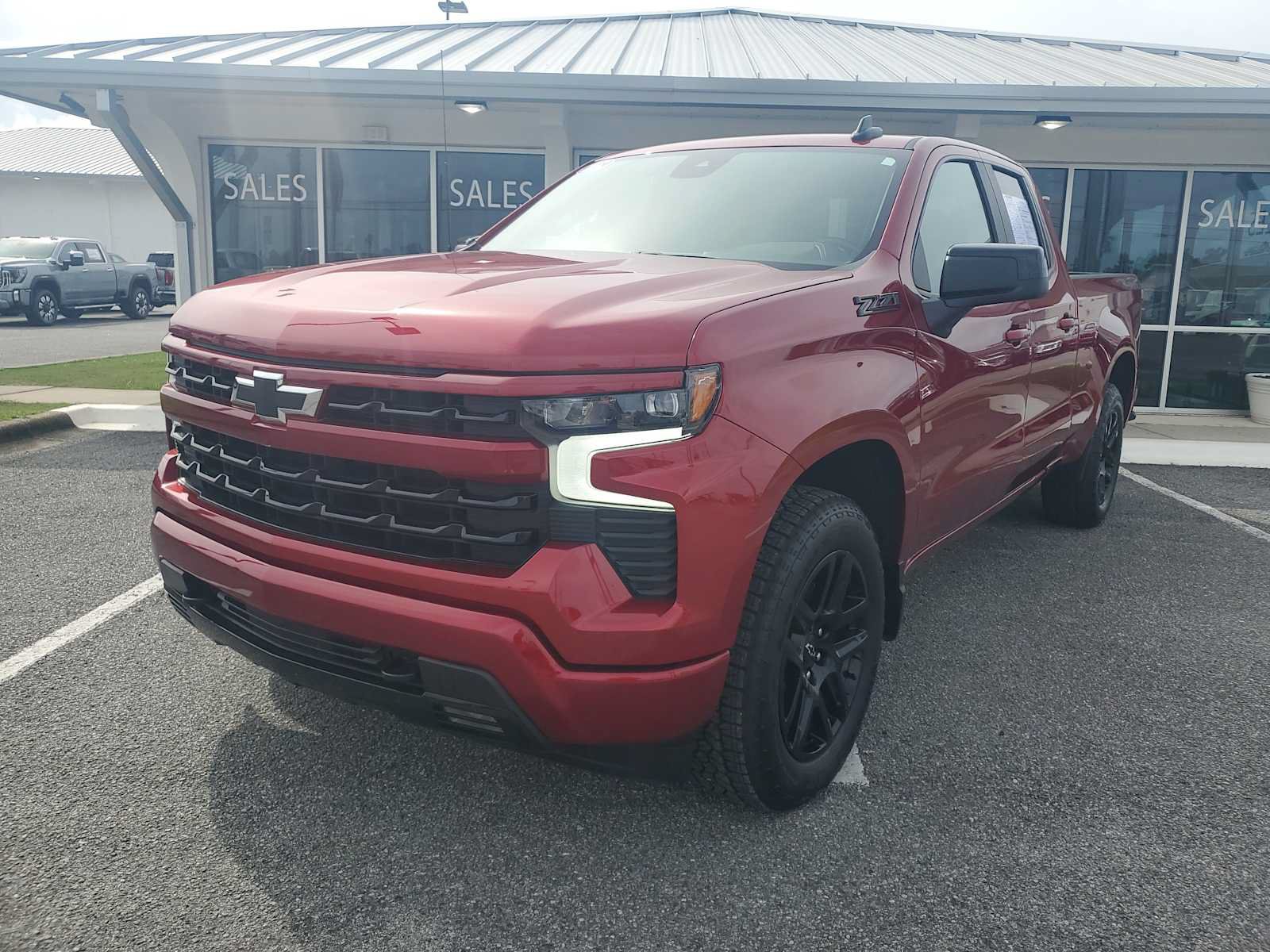 Used 2025 Chevrolet Silverado 1500 RST w/ Dark Appearance Package AWD/4WD image 1