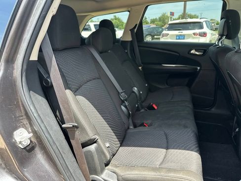 Used 2019 Dodge Journey SE w/ Premium Group FWD image 18