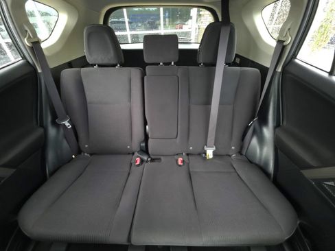 Used 2013 Toyota RAV4 XLE FWD image 19