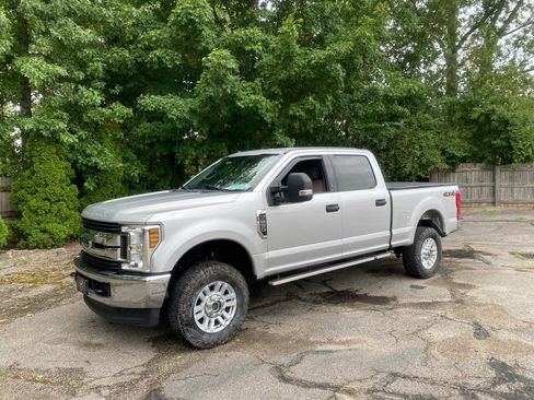 Used 2018 Ford F250 XLT w/ Snow Plow Prep Package AWD/4WD image 1