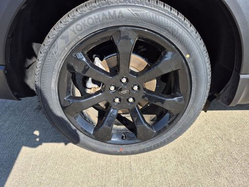 Certified 2024 Ford Explorer ST-Line w/ Class IV Trailer Tow Package image 11